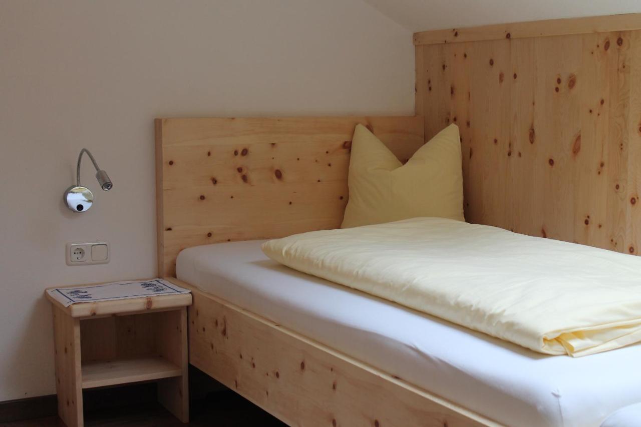 Ferienapartmenthaus Hubertushof มิทเทนวัลด์ ภายนอก รูปภาพ