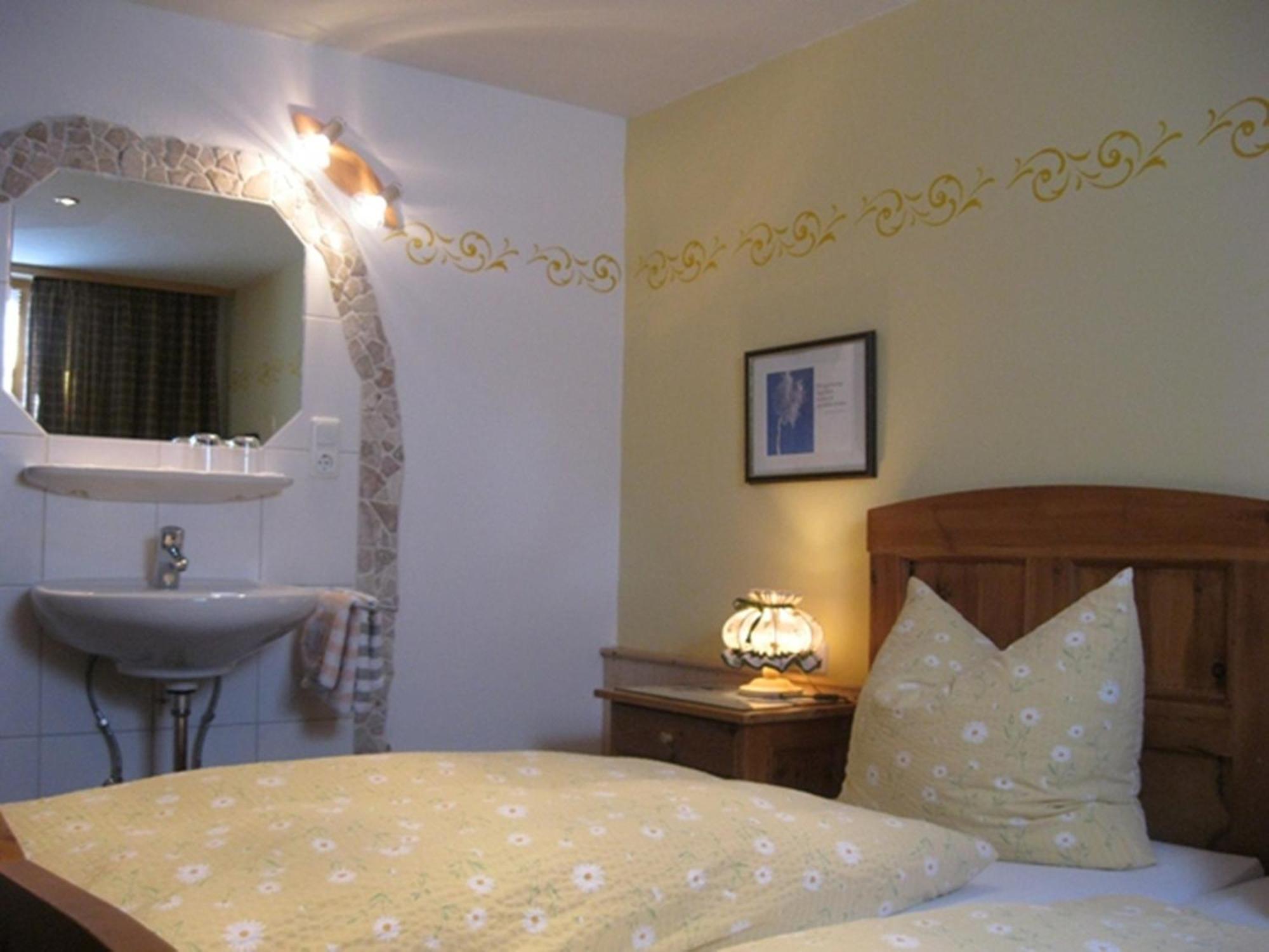 Ferienapartmenthaus Hubertushof มิทเทนวัลด์ ภายนอก รูปภาพ