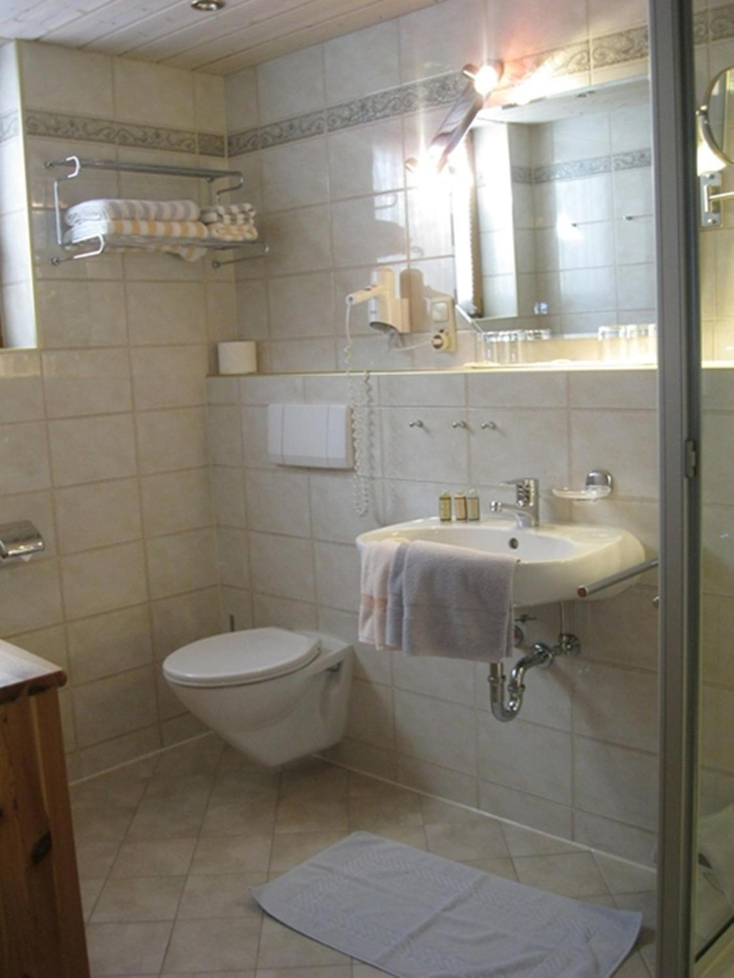 Ferienapartmenthaus Hubertushof มิทเทนวัลด์ ภายนอก รูปภาพ