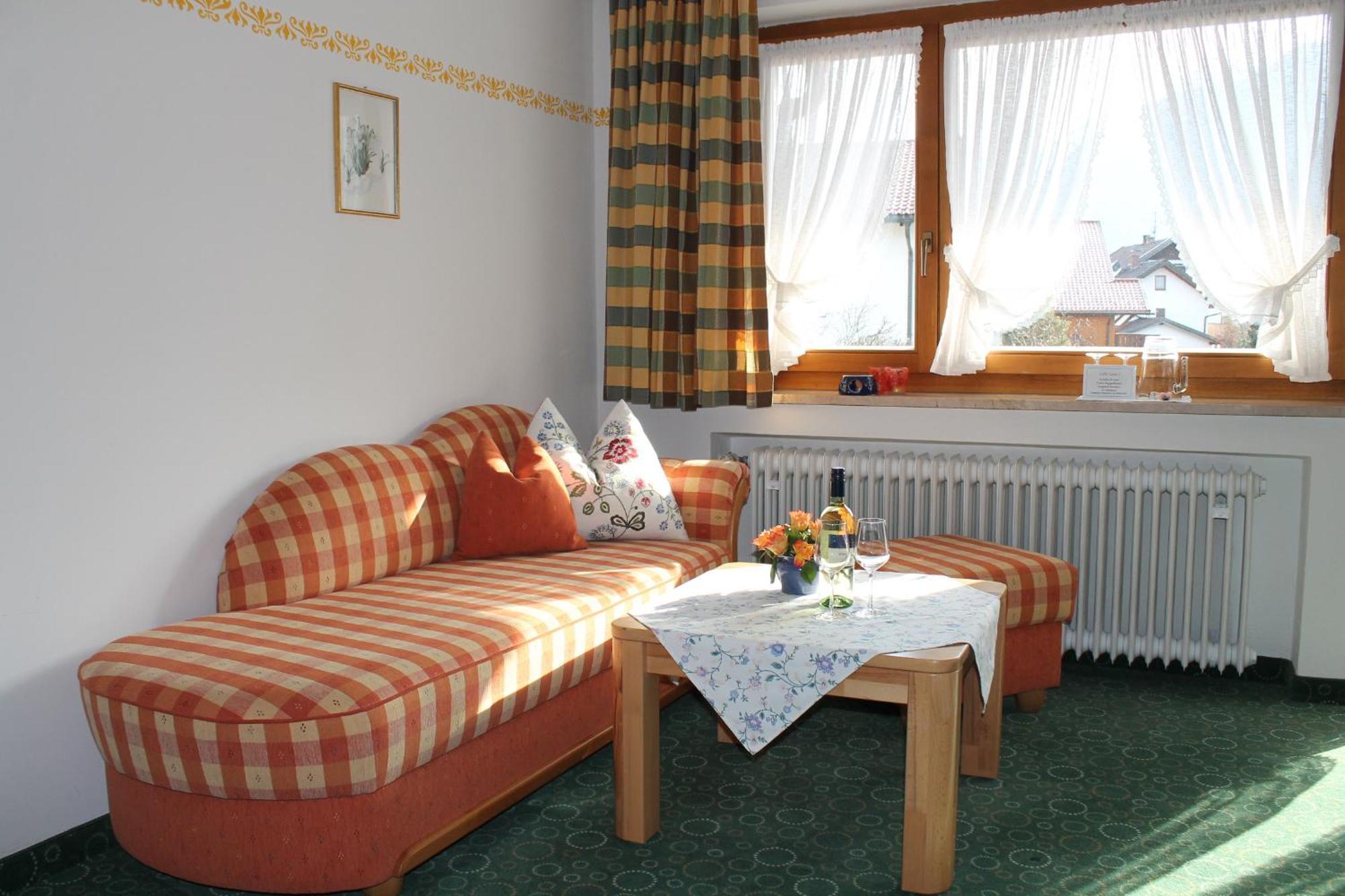 Ferienapartmenthaus Hubertushof มิทเทนวัลด์ ภายนอก รูปภาพ