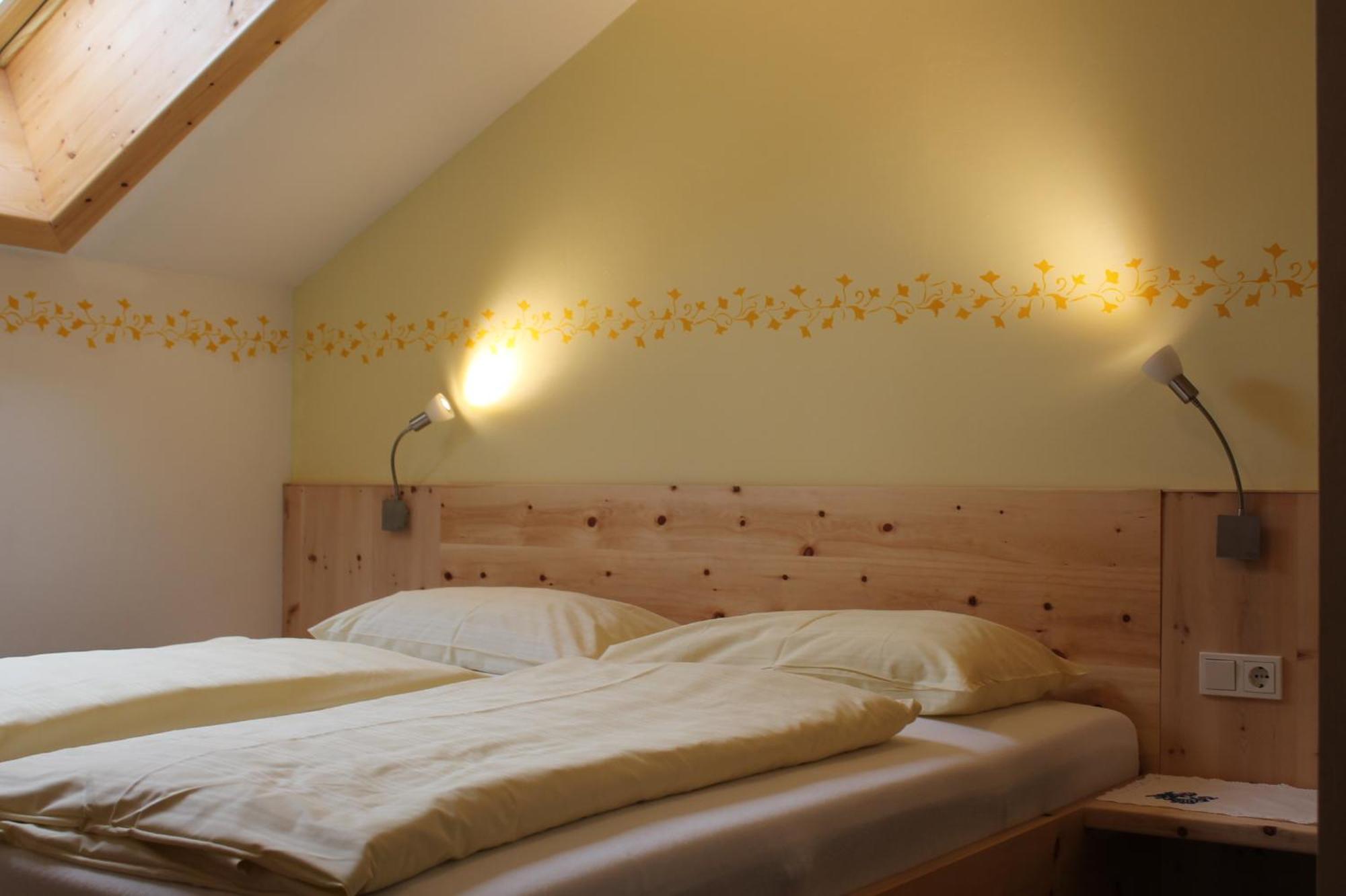 Ferienapartmenthaus Hubertushof มิทเทนวัลด์ ภายนอก รูปภาพ
